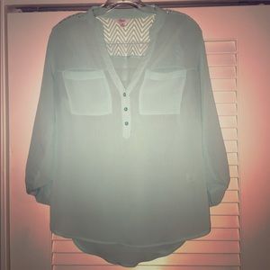 Opaque Business Casual Women’s Shirt